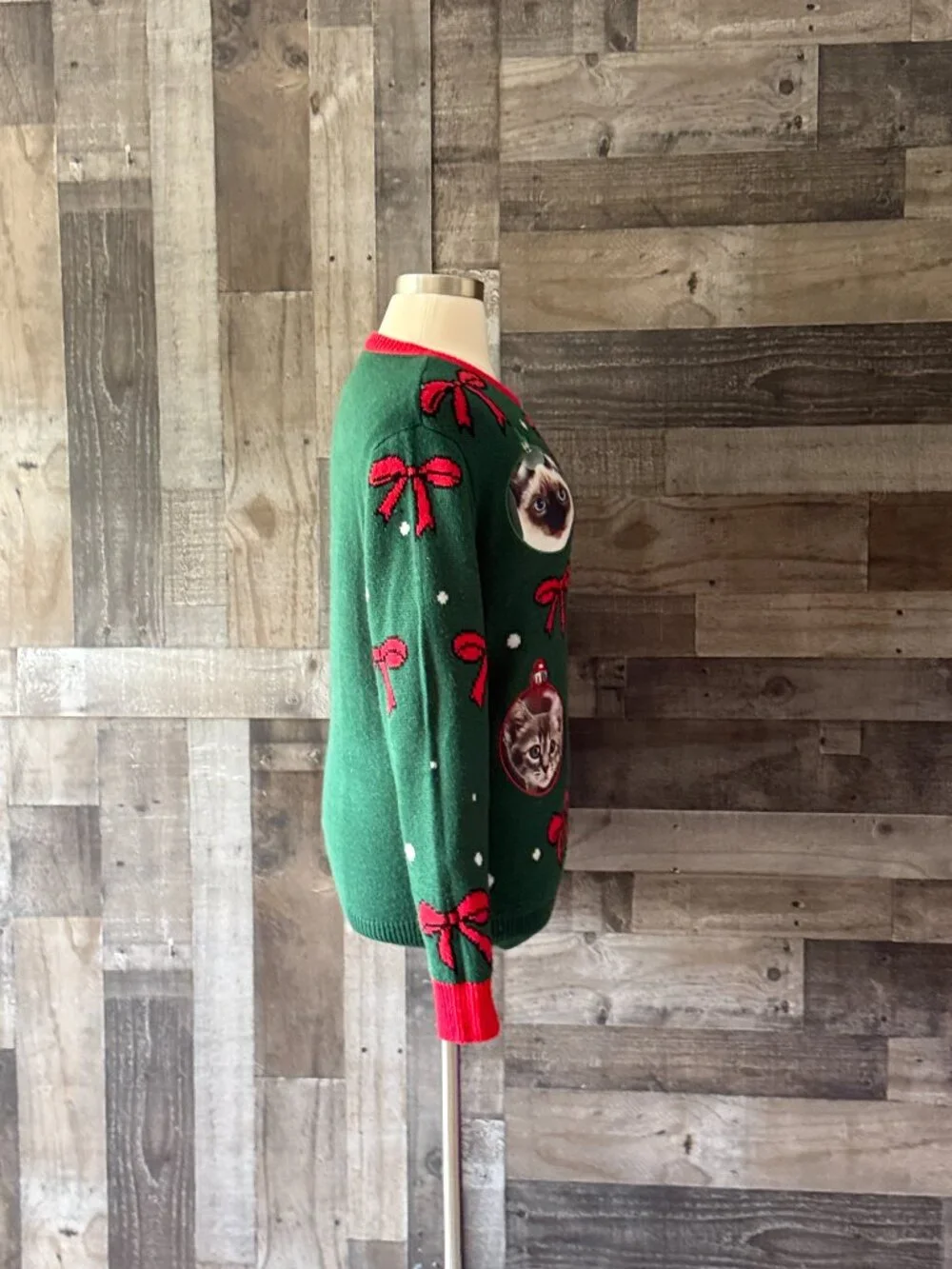 Green ugly Christmas sweater large cats ornaments holiday party girlhoodcore